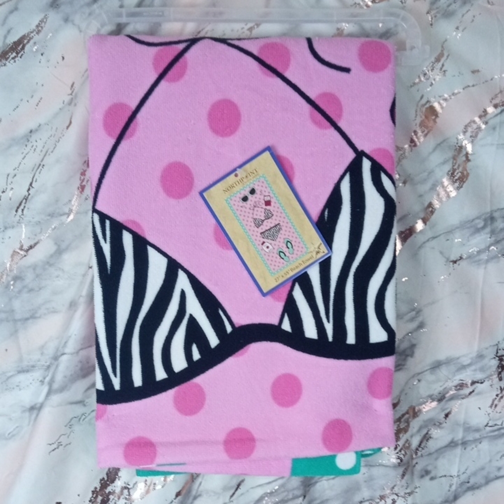 ⛱️ Northpoint Pink Polka Dot Bikini Print Beach Towel